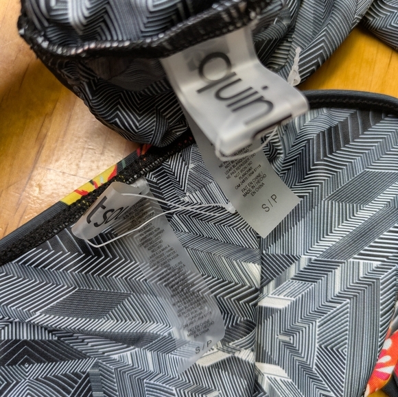 2/$25-Quintsoul Floral Bikini Twist Top Adjustable Straps & Low-rise Bottoms - Picture 12 of 15